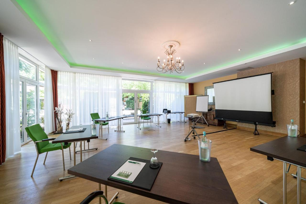 Waldhotel Tannenhaeuschen Везель Экстерьер фото