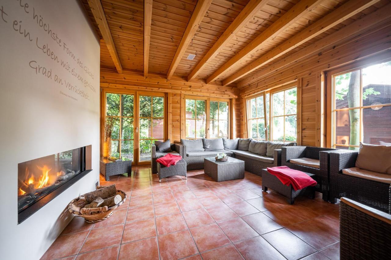 Waldhotel Tannenhaeuschen Везель Экстерьер фото