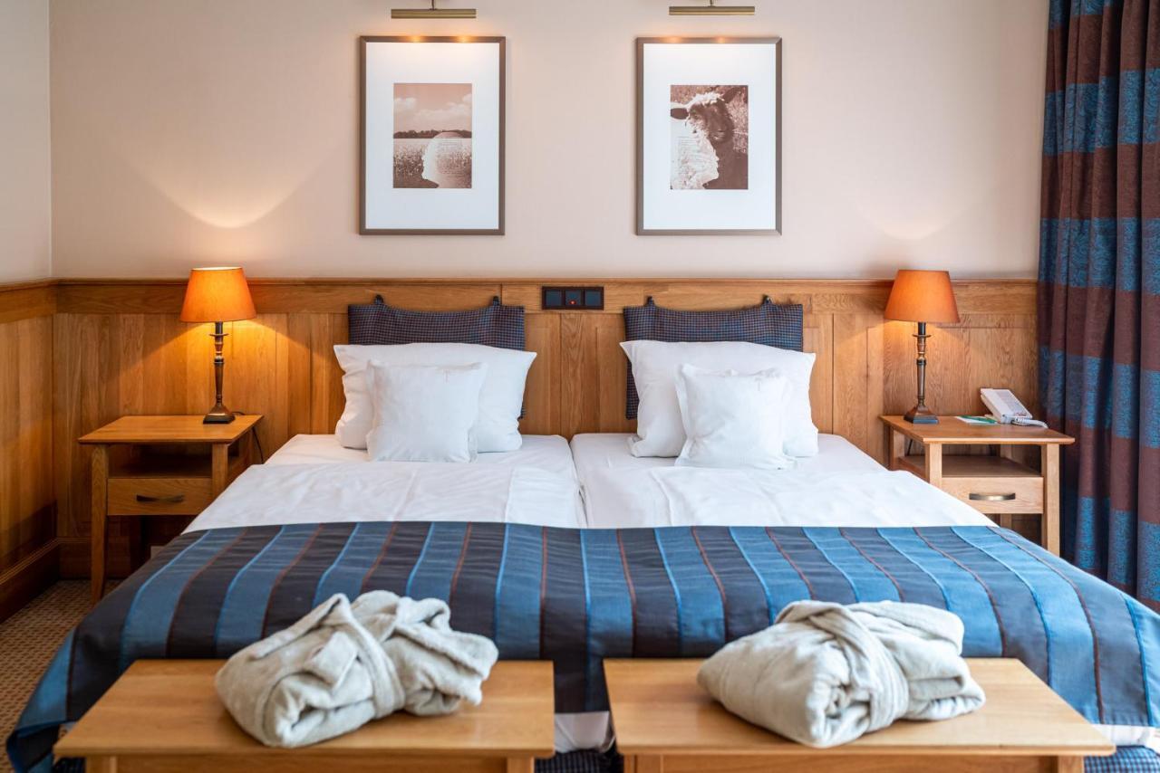Waldhotel Tannenhaeuschen Везель Экстерьер фото